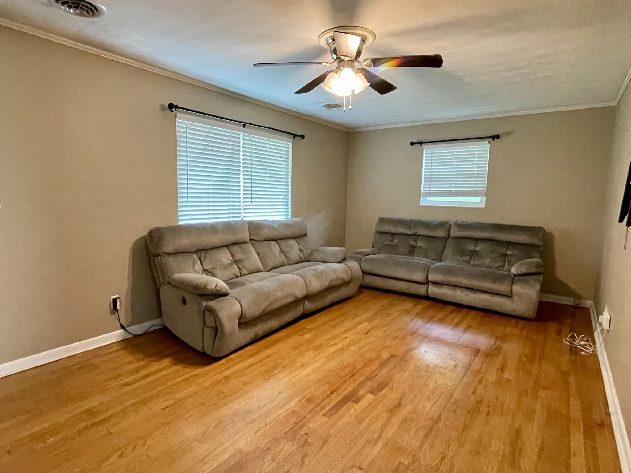 611 Lakeland Drive, NE
