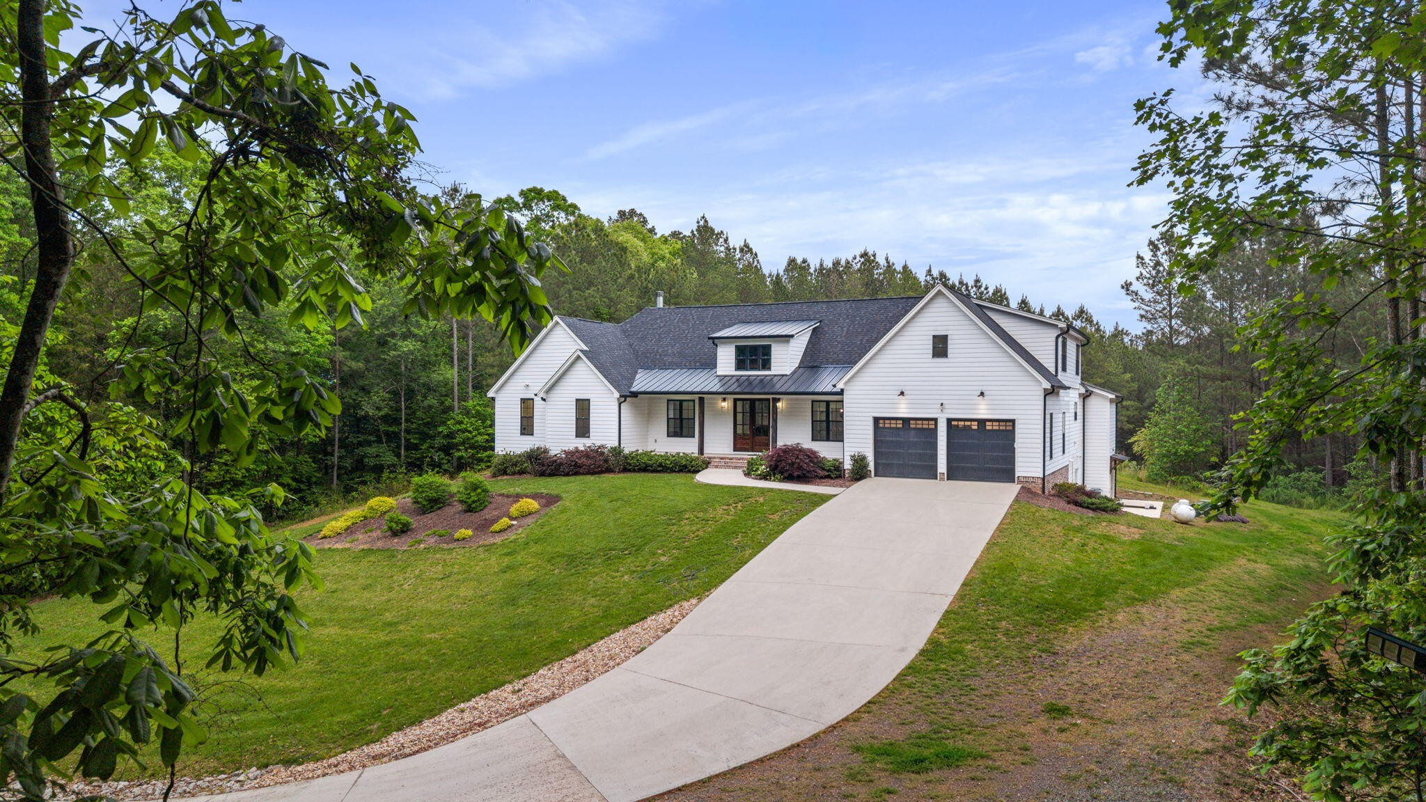 1618 Van Davis Road, NW