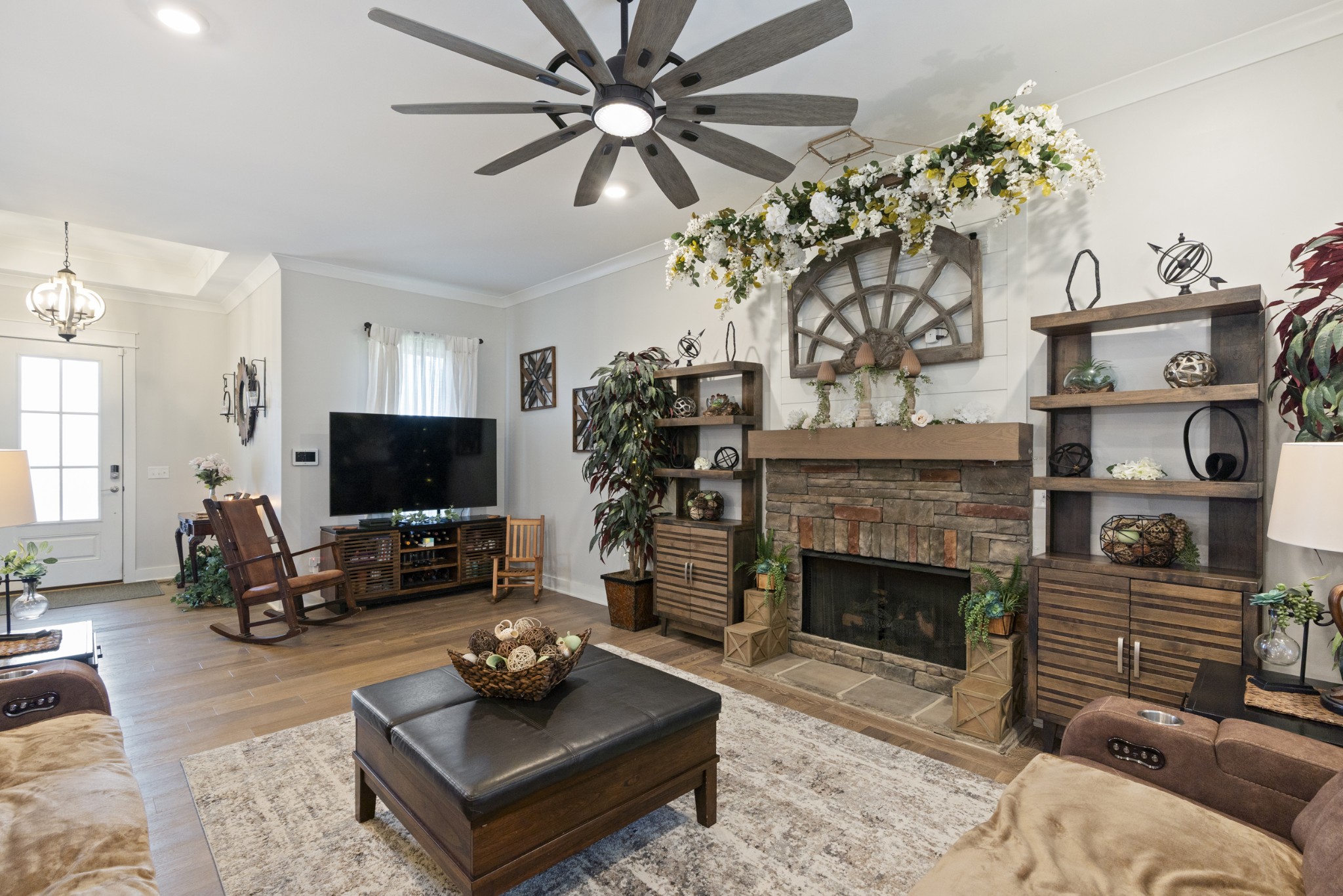 253 Hutch Ct