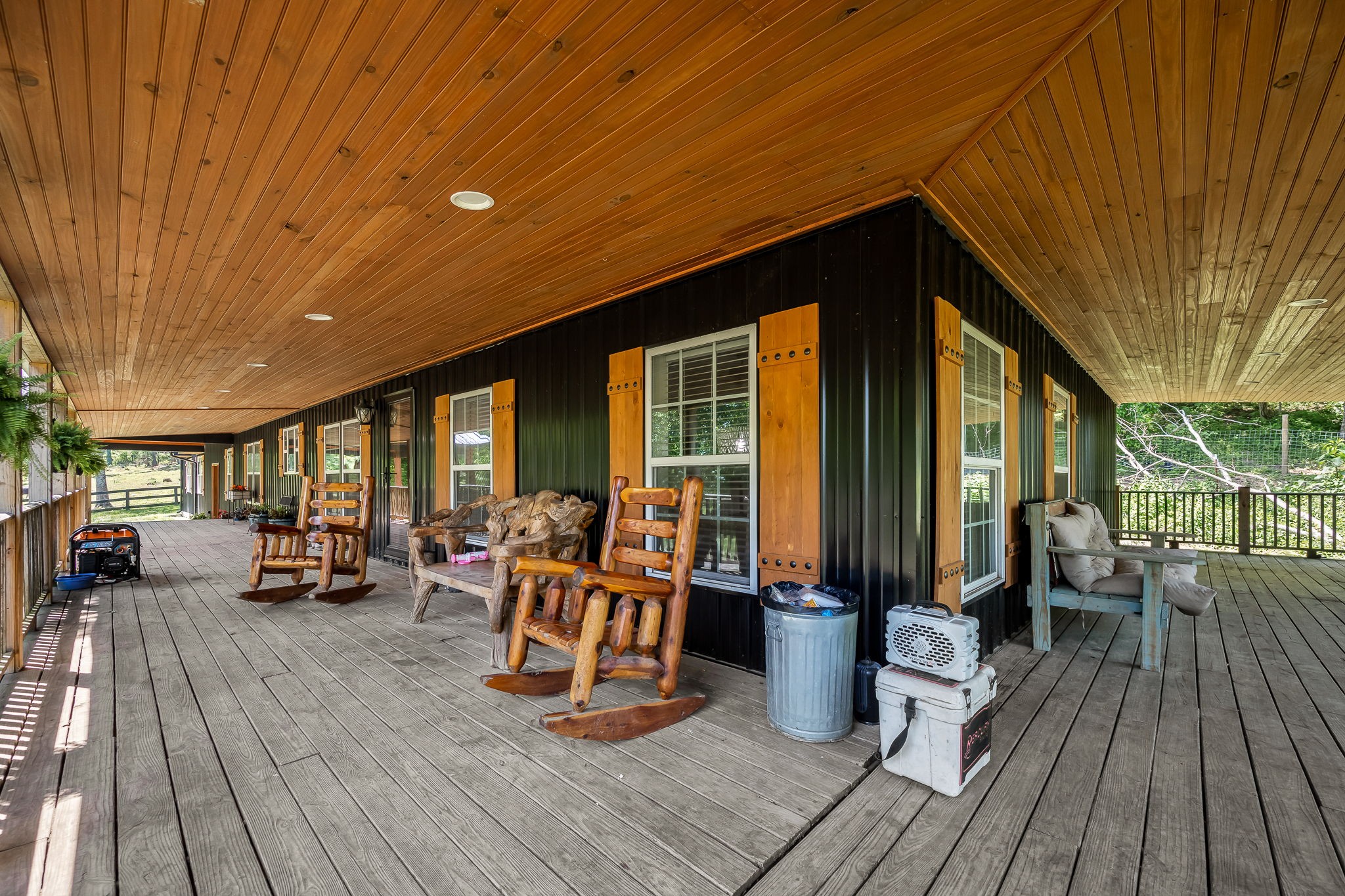4303 Moore Ln