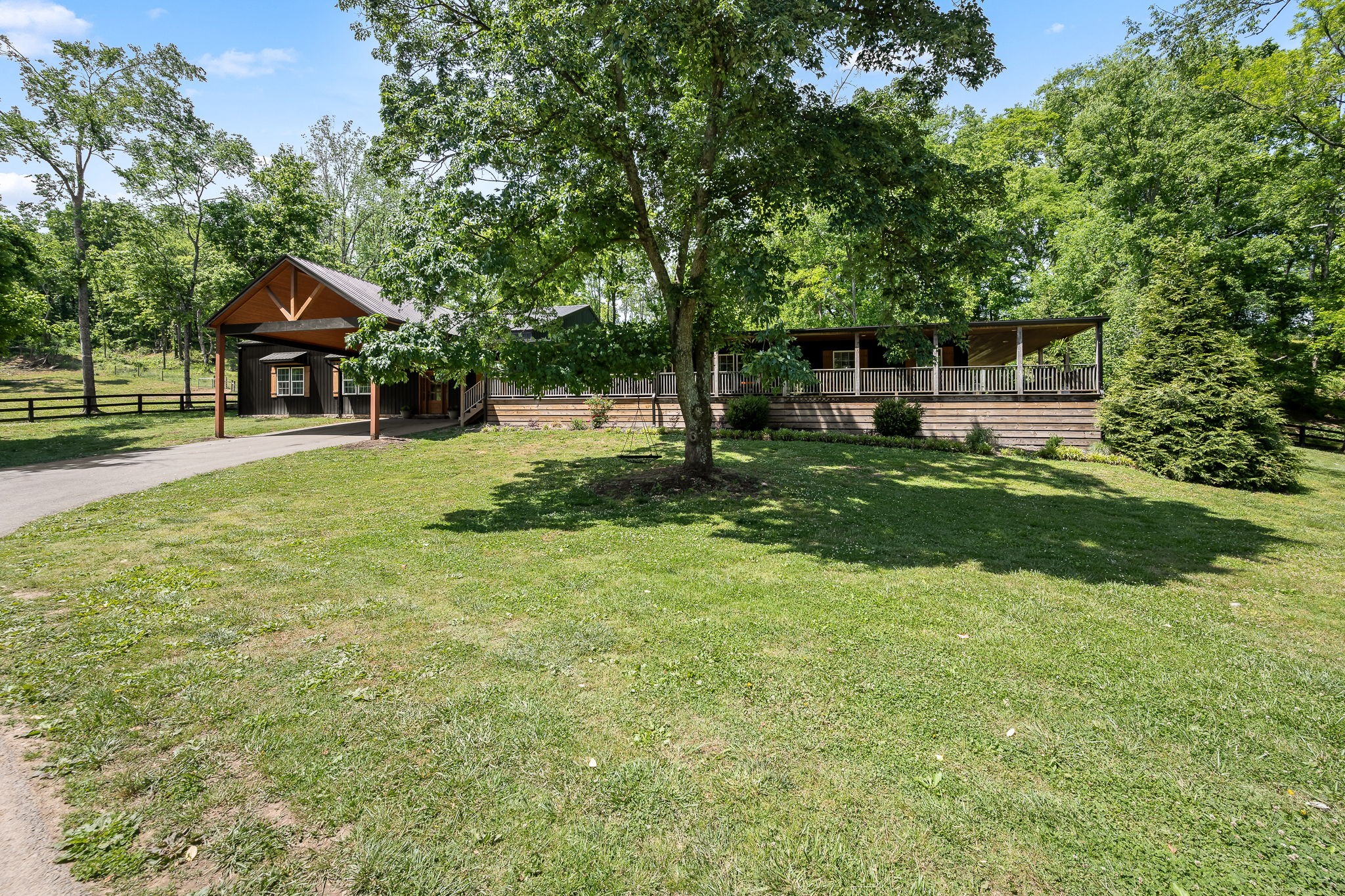 4303 Moore Ln