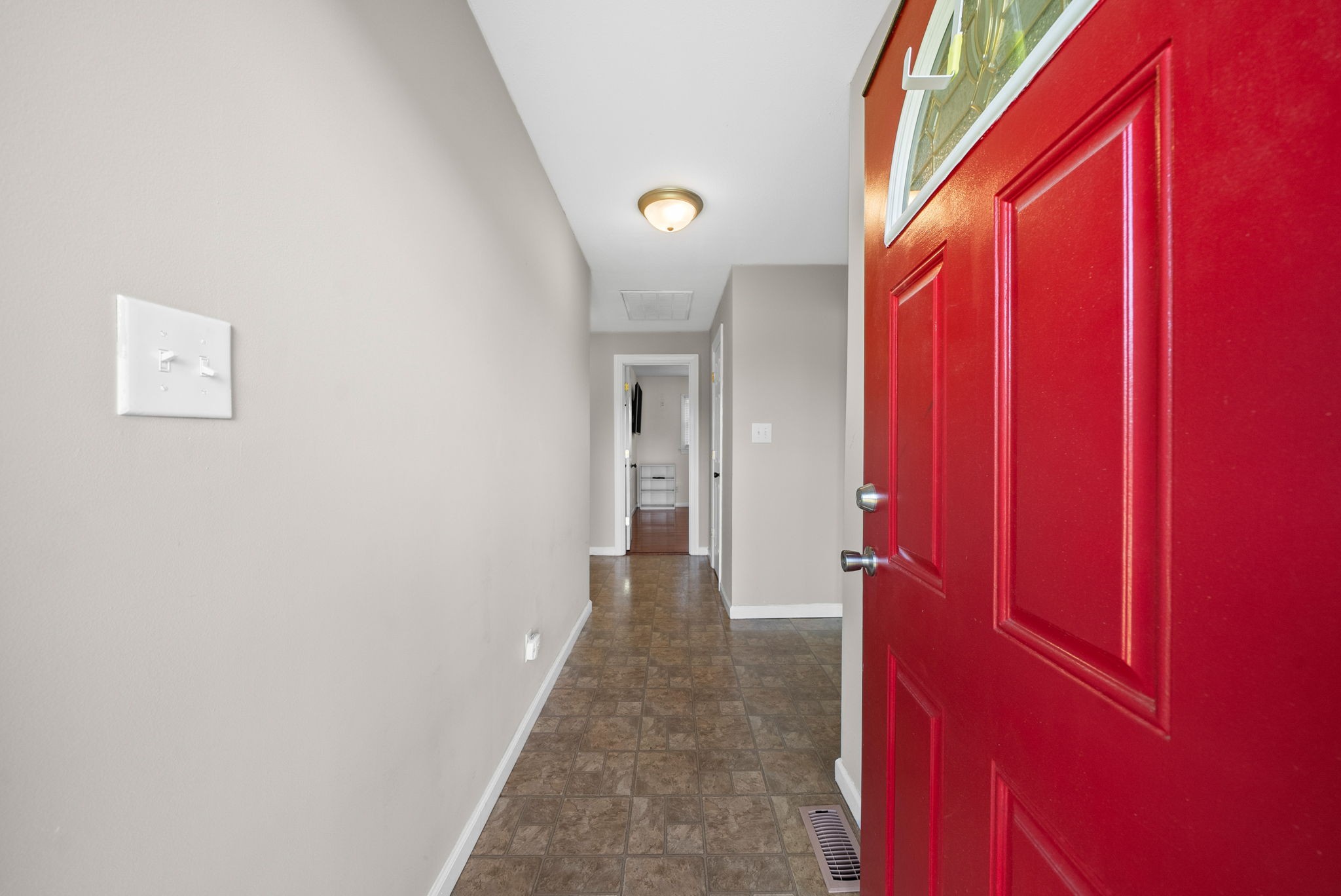 2152 Main St