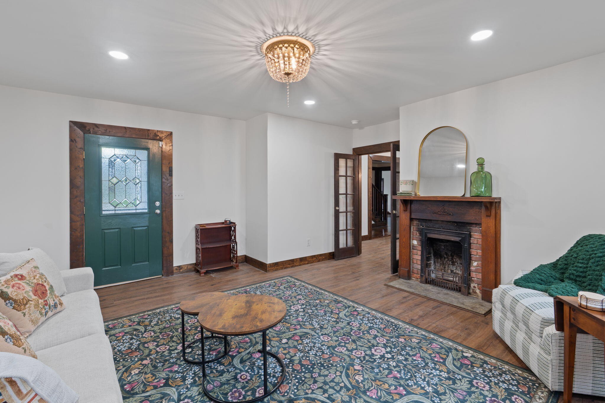 852 County Road 422