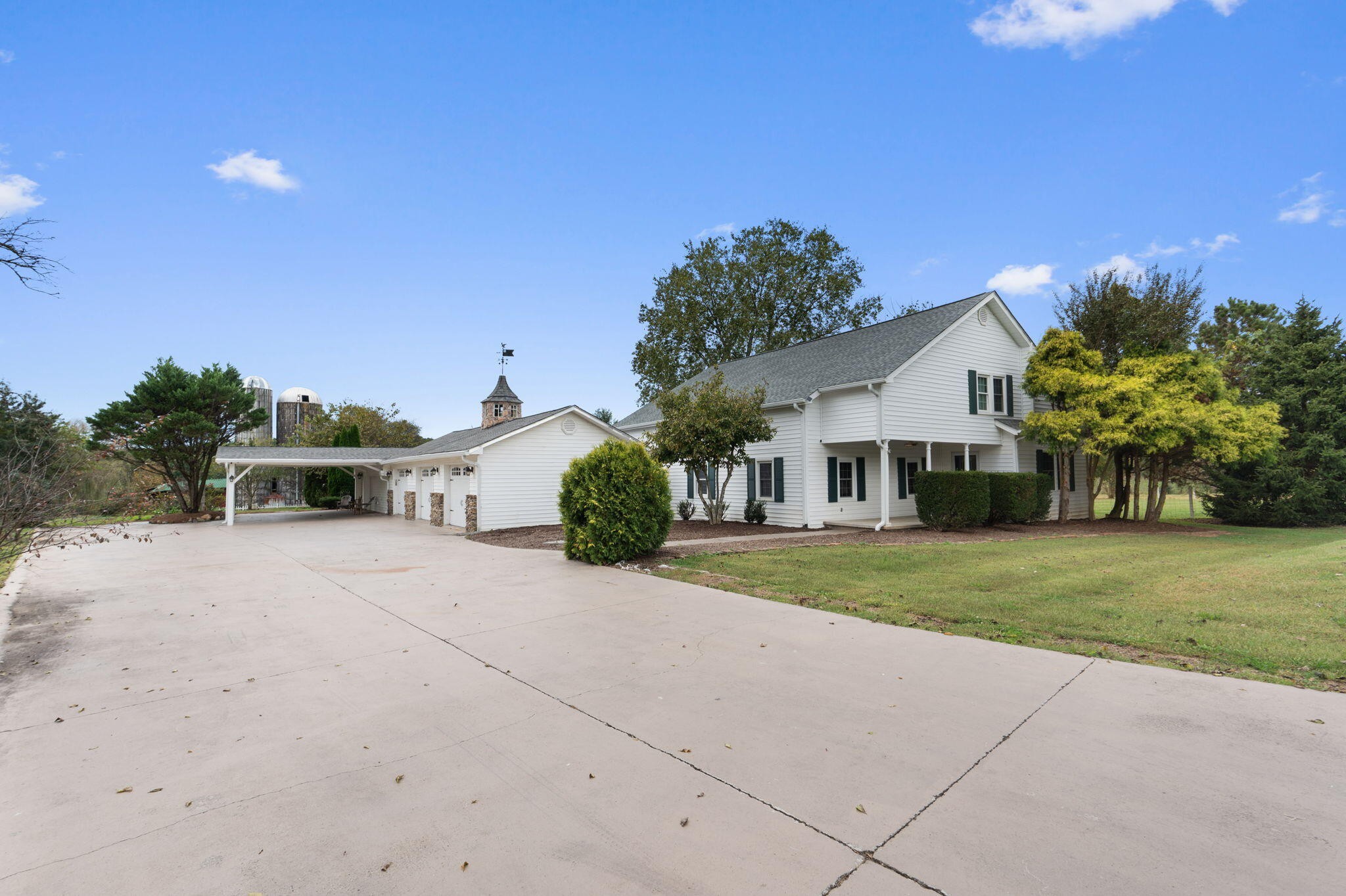 852 County Road 422