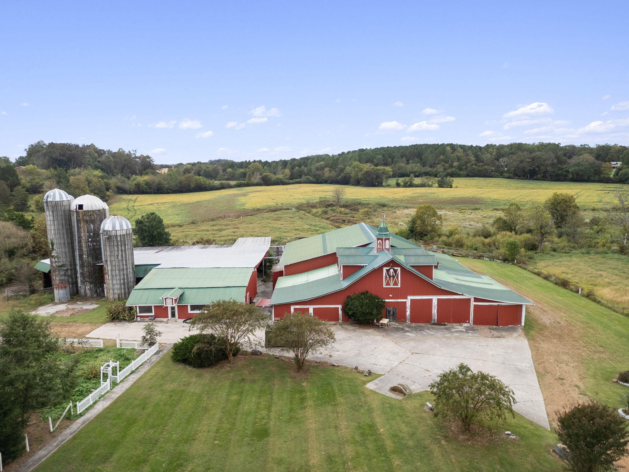 852 County Road 422