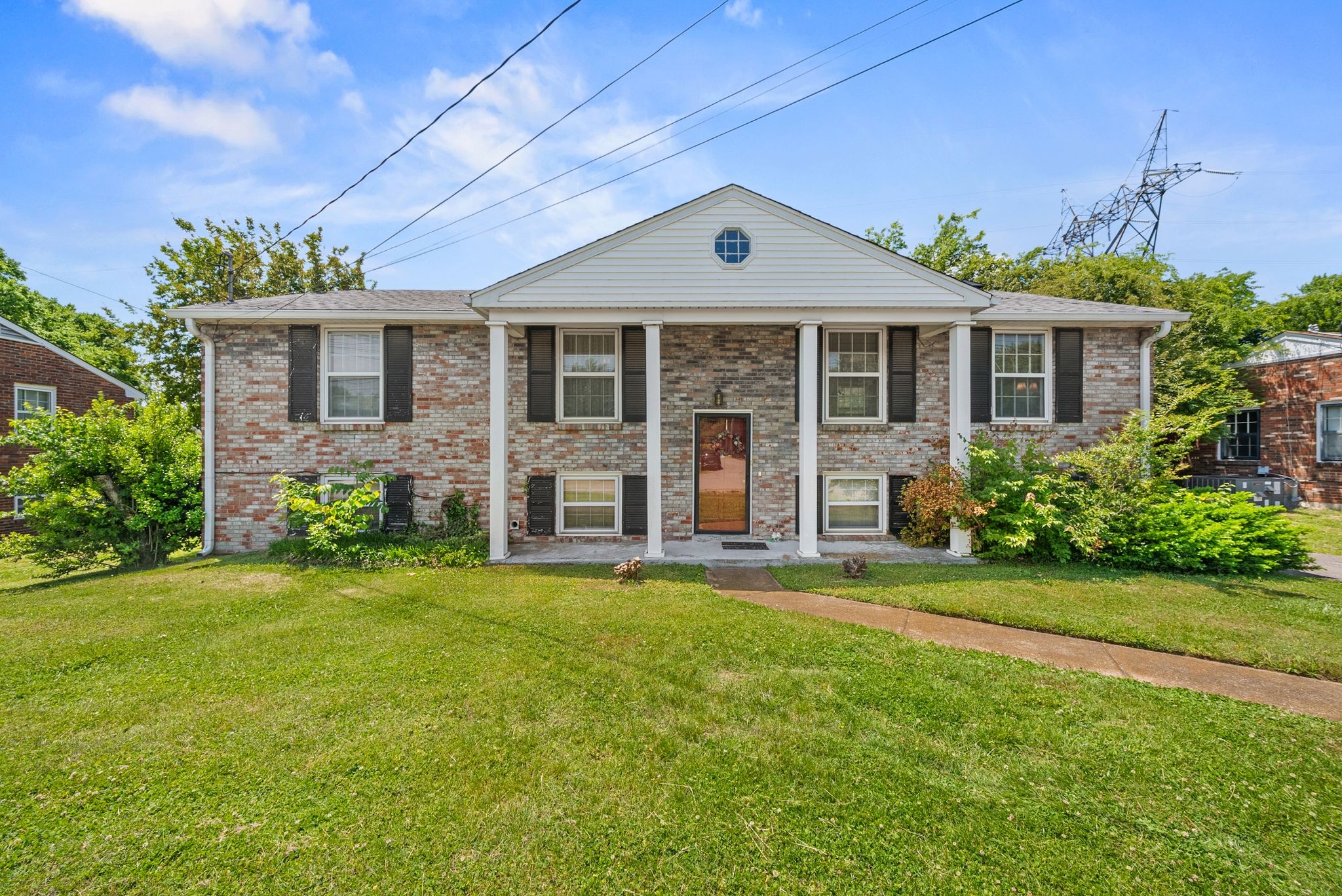 439 Lynn Dr