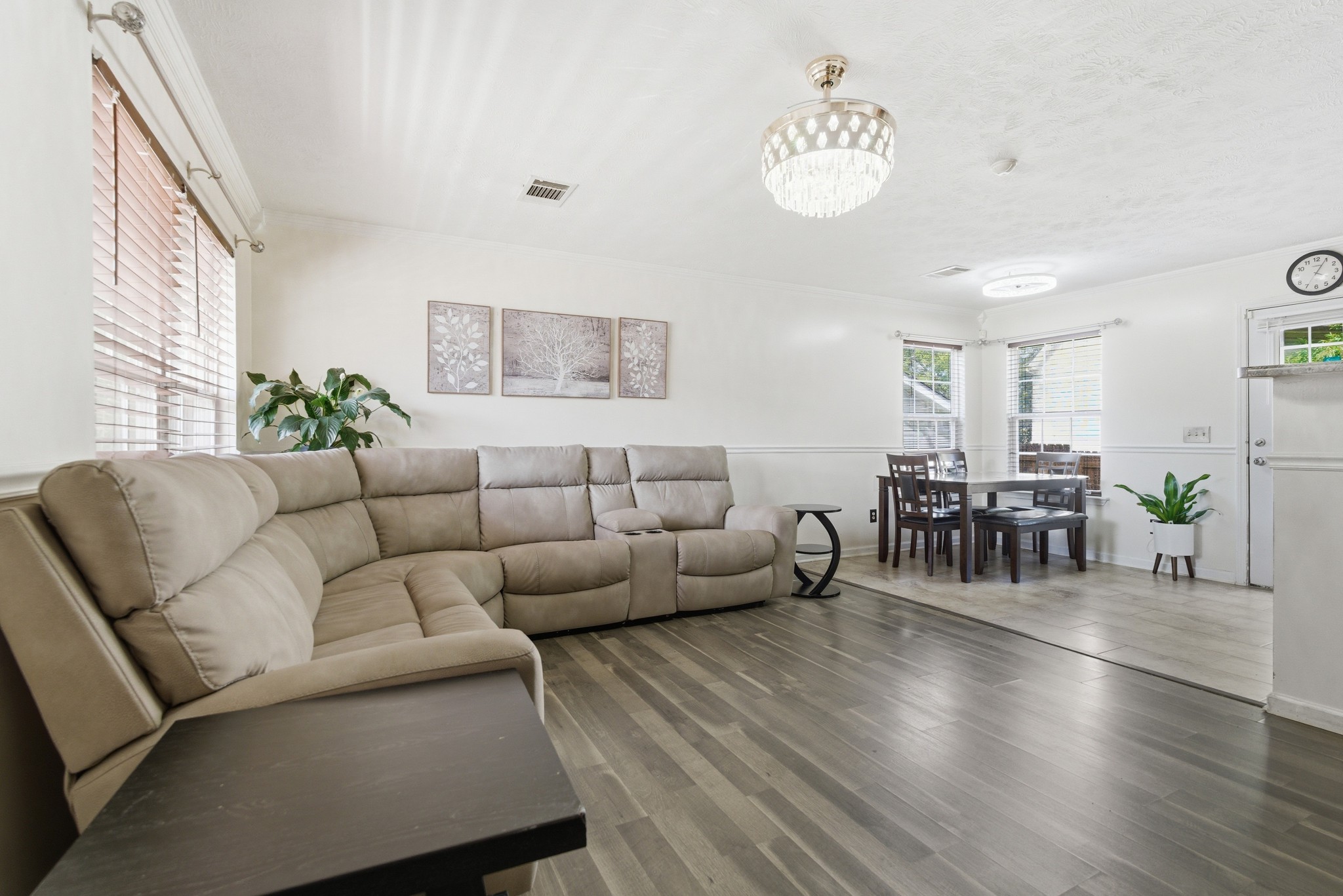 340 Sarna Dr