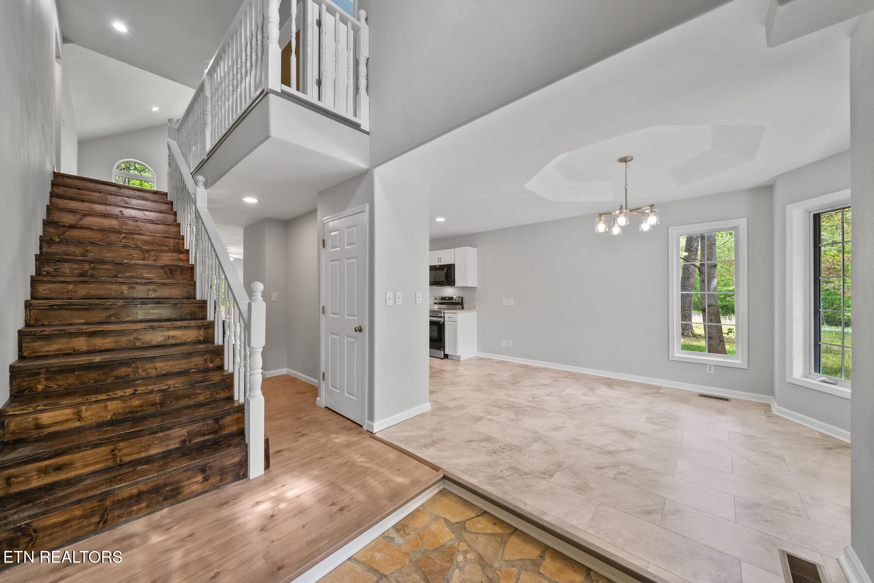 9301 Hondo Drive