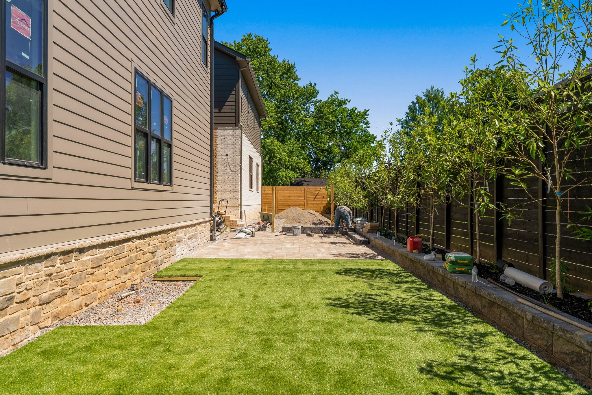 511 Stonewall Way