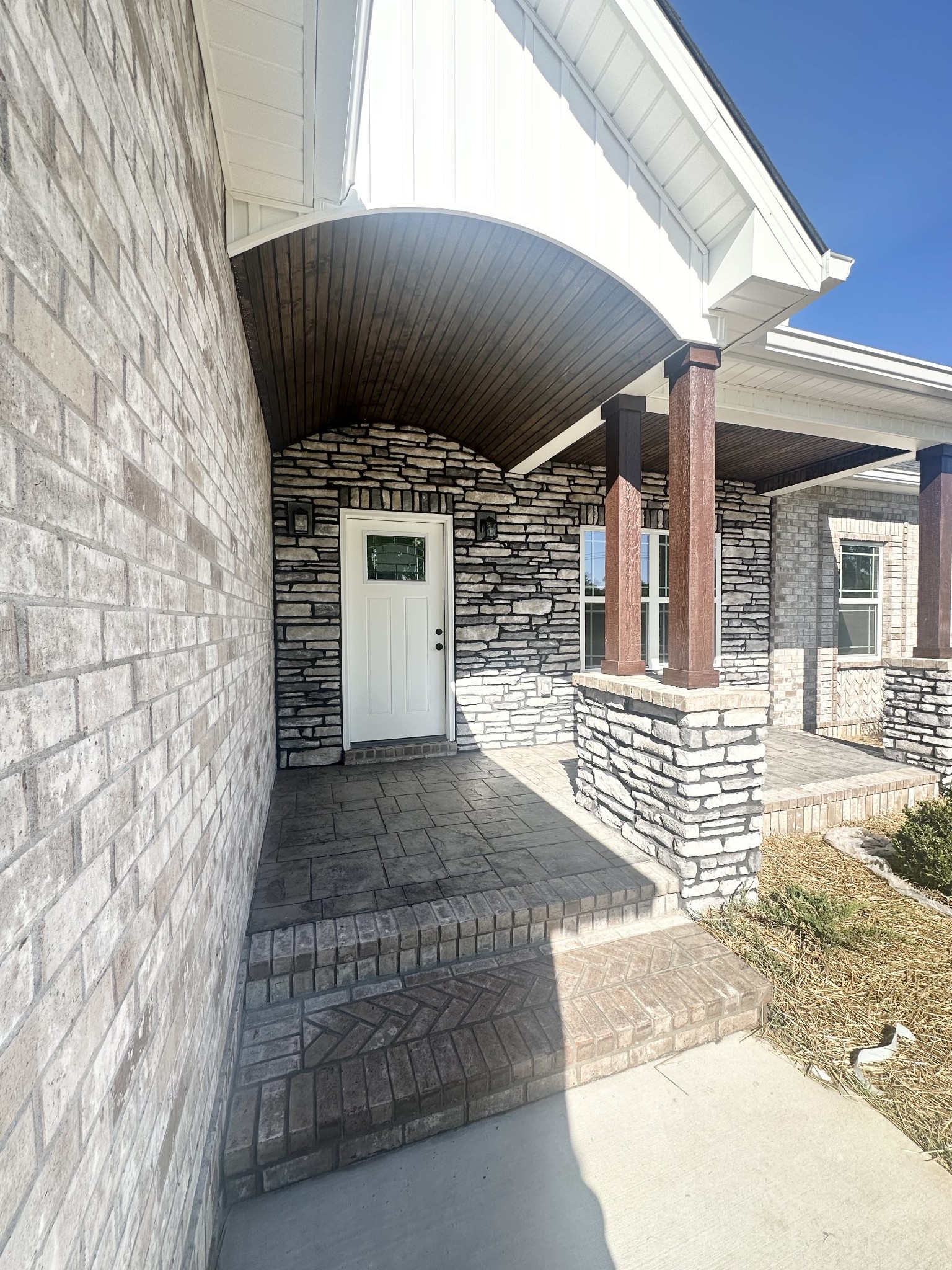 2220 HWY 141 N