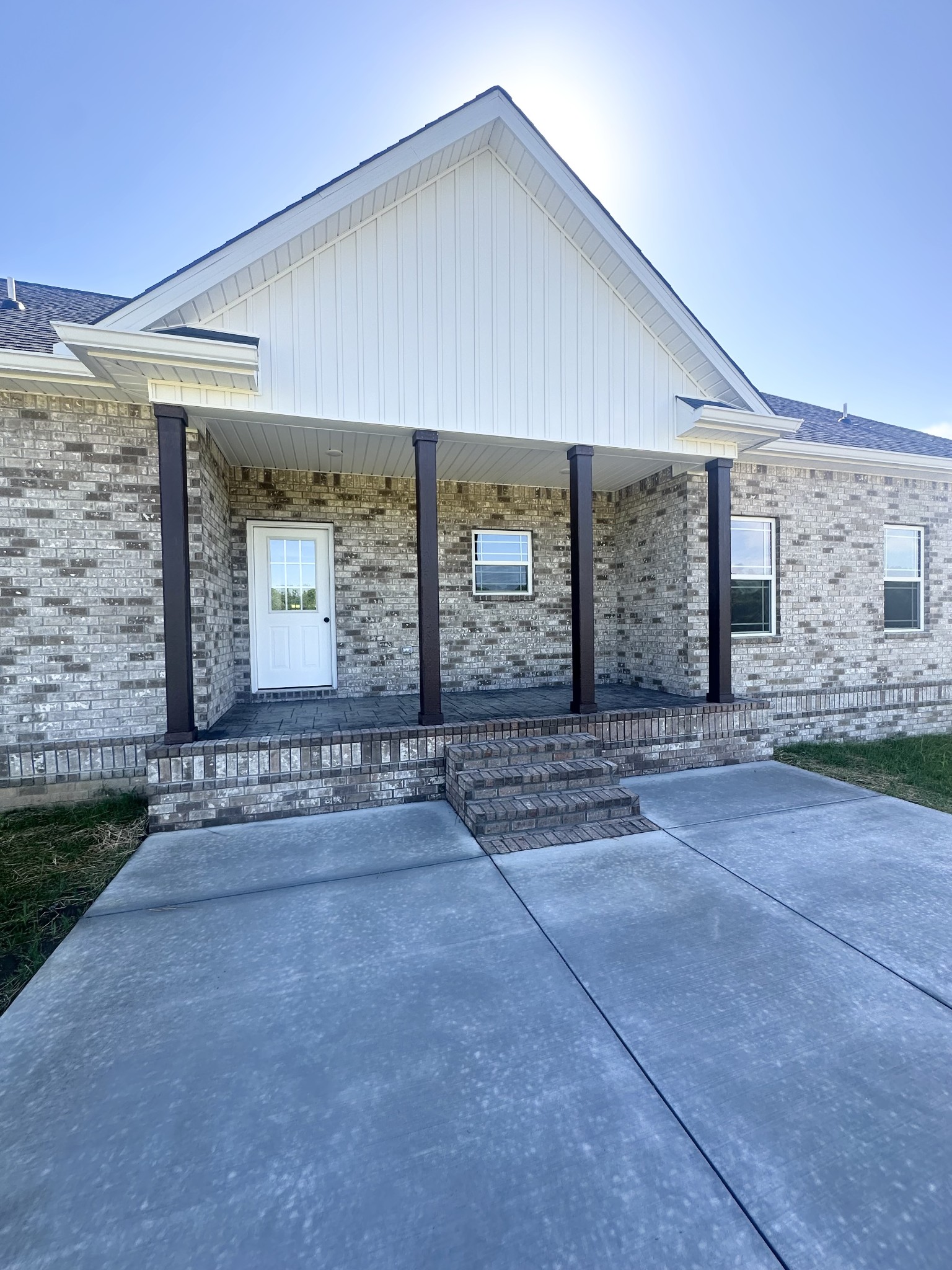 2220 HWY 141 N