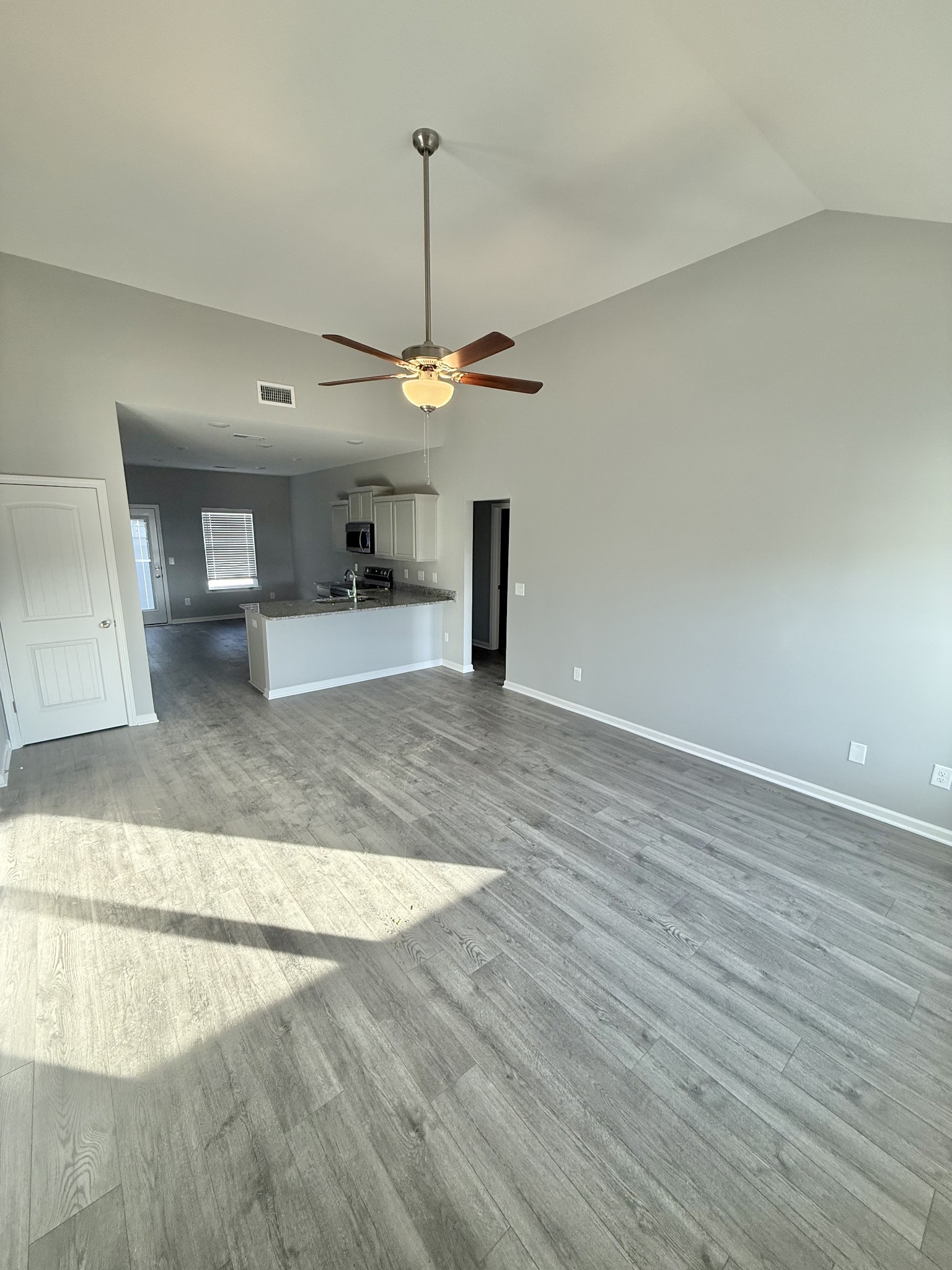 88 Stonehenge Cir