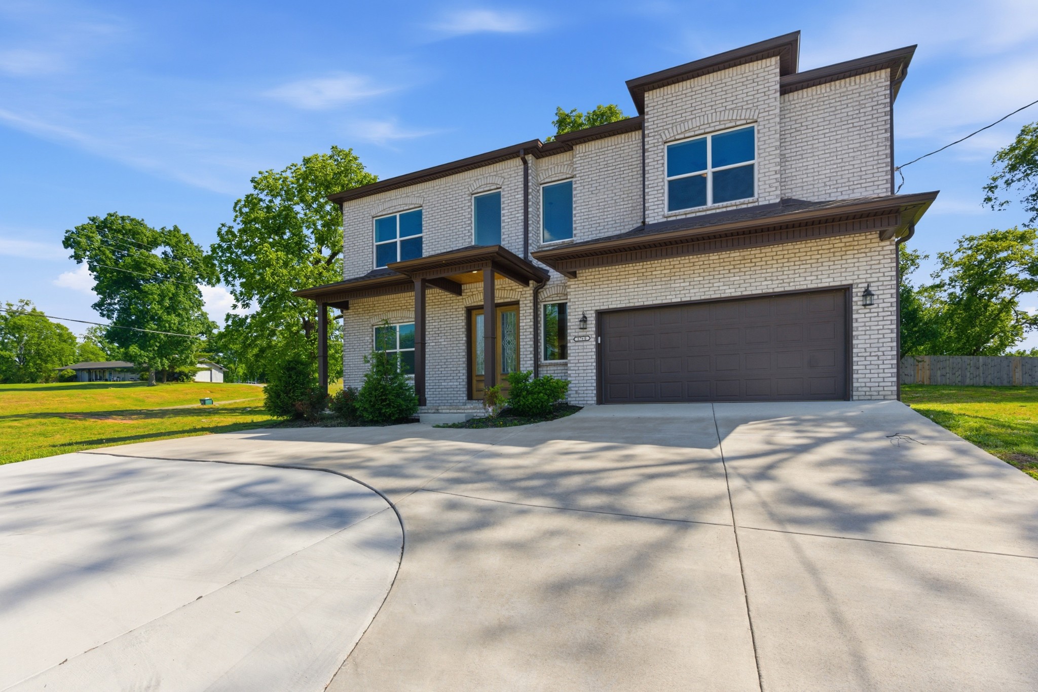 1760 W Main St