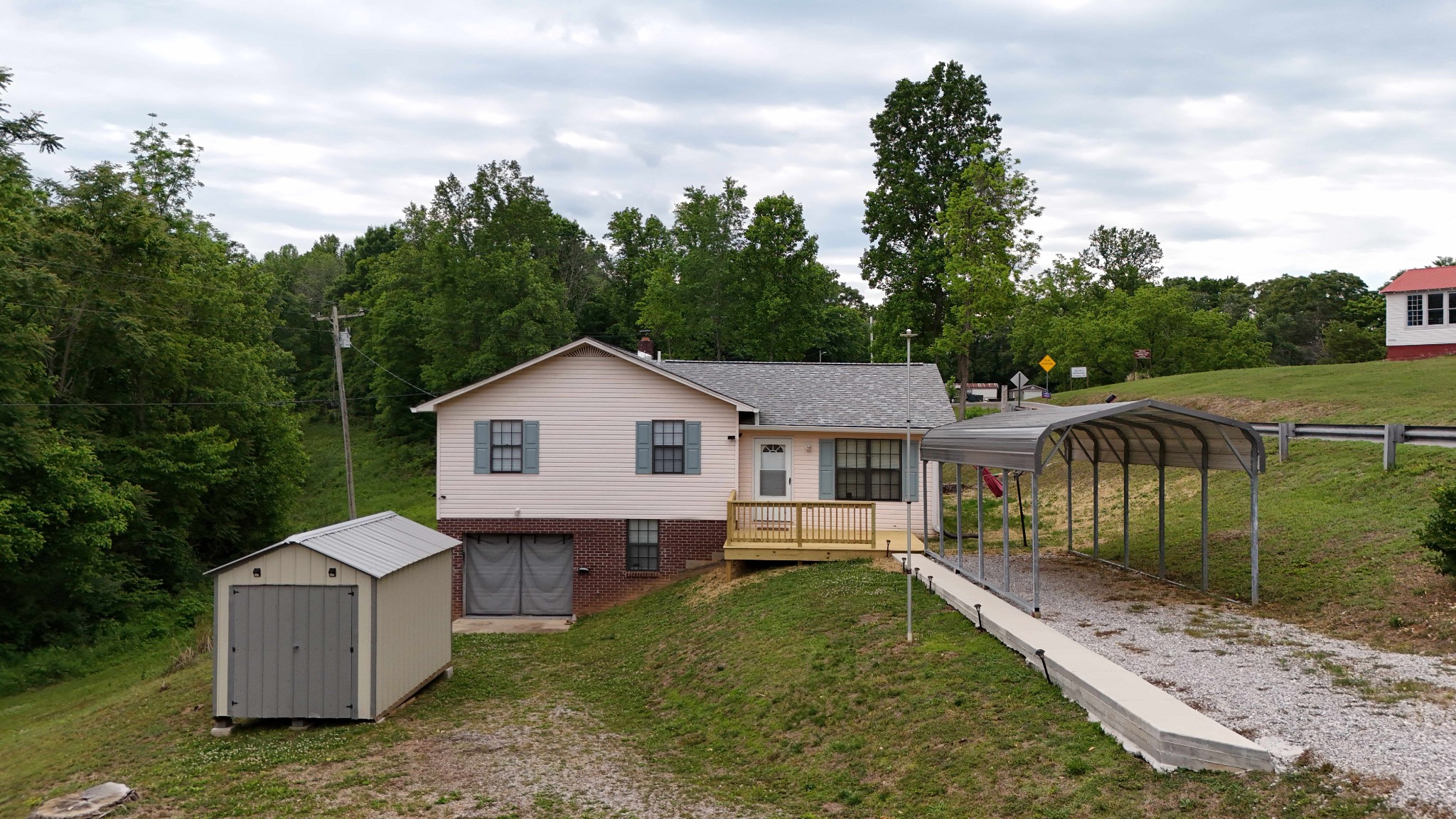 1825 Free Hill Rd