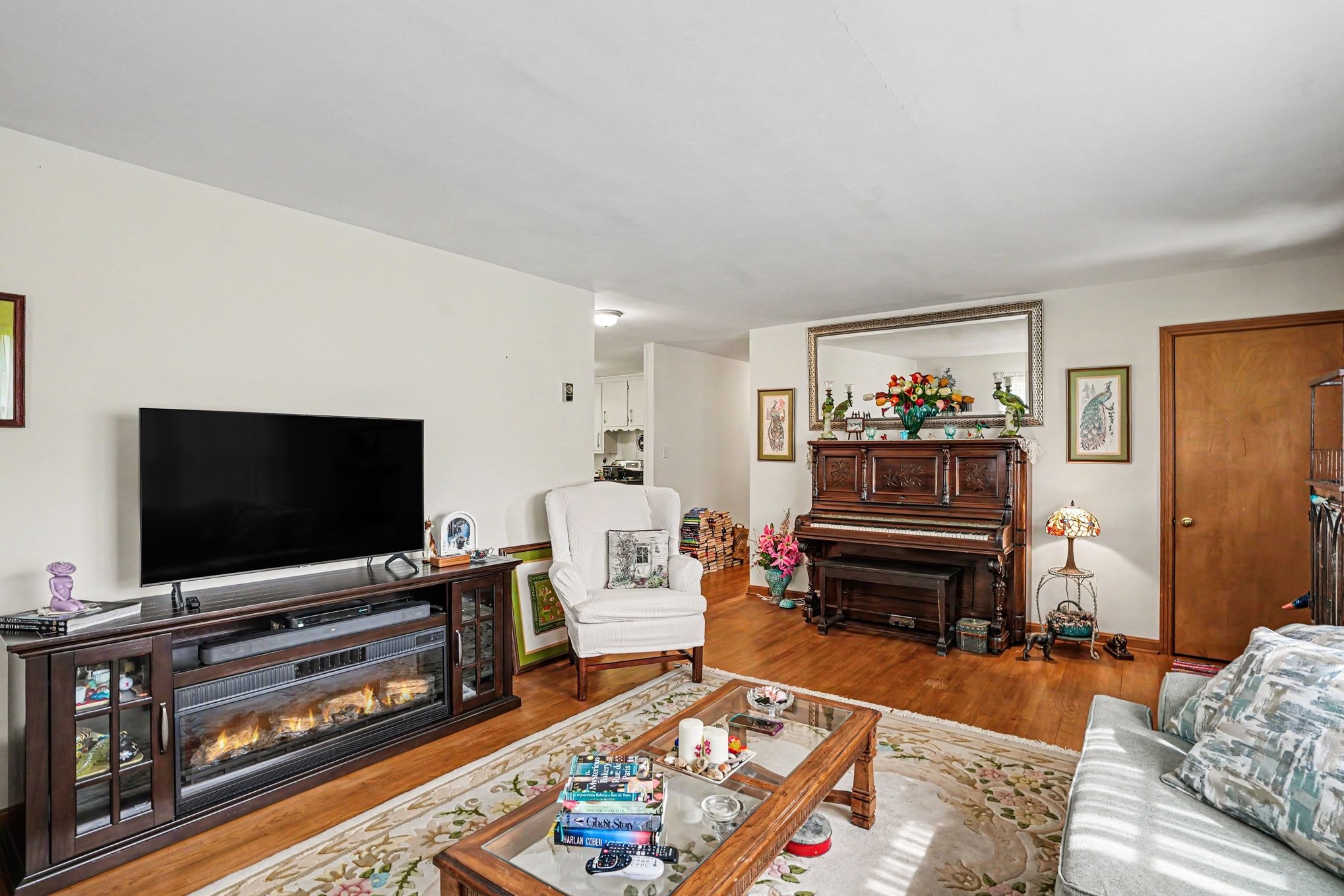 907 Camellia Dr