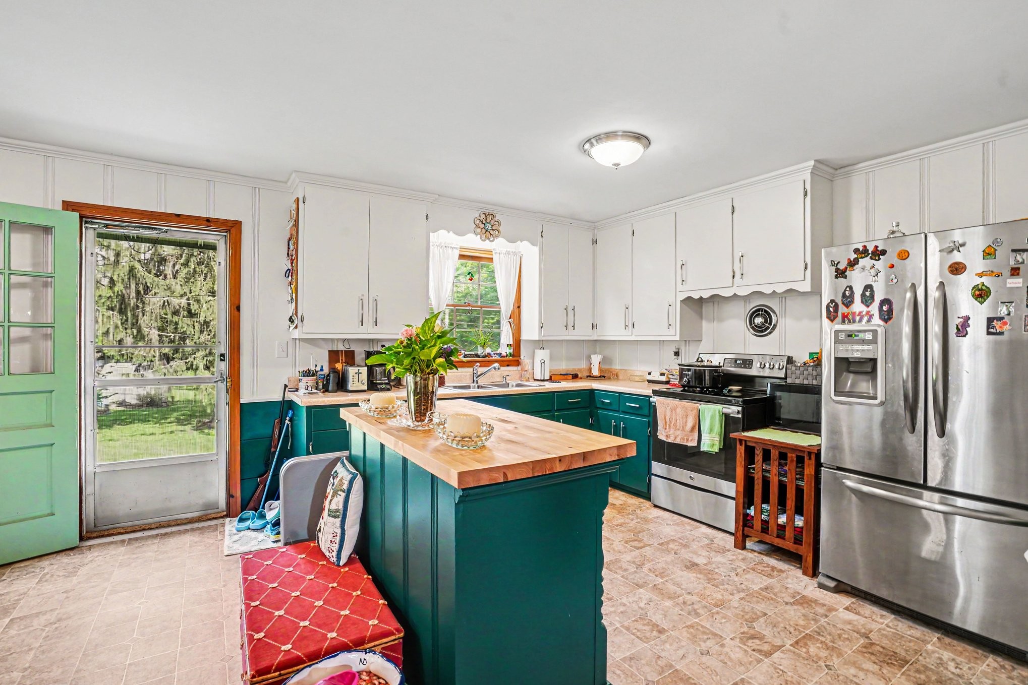 907 Camellia Dr