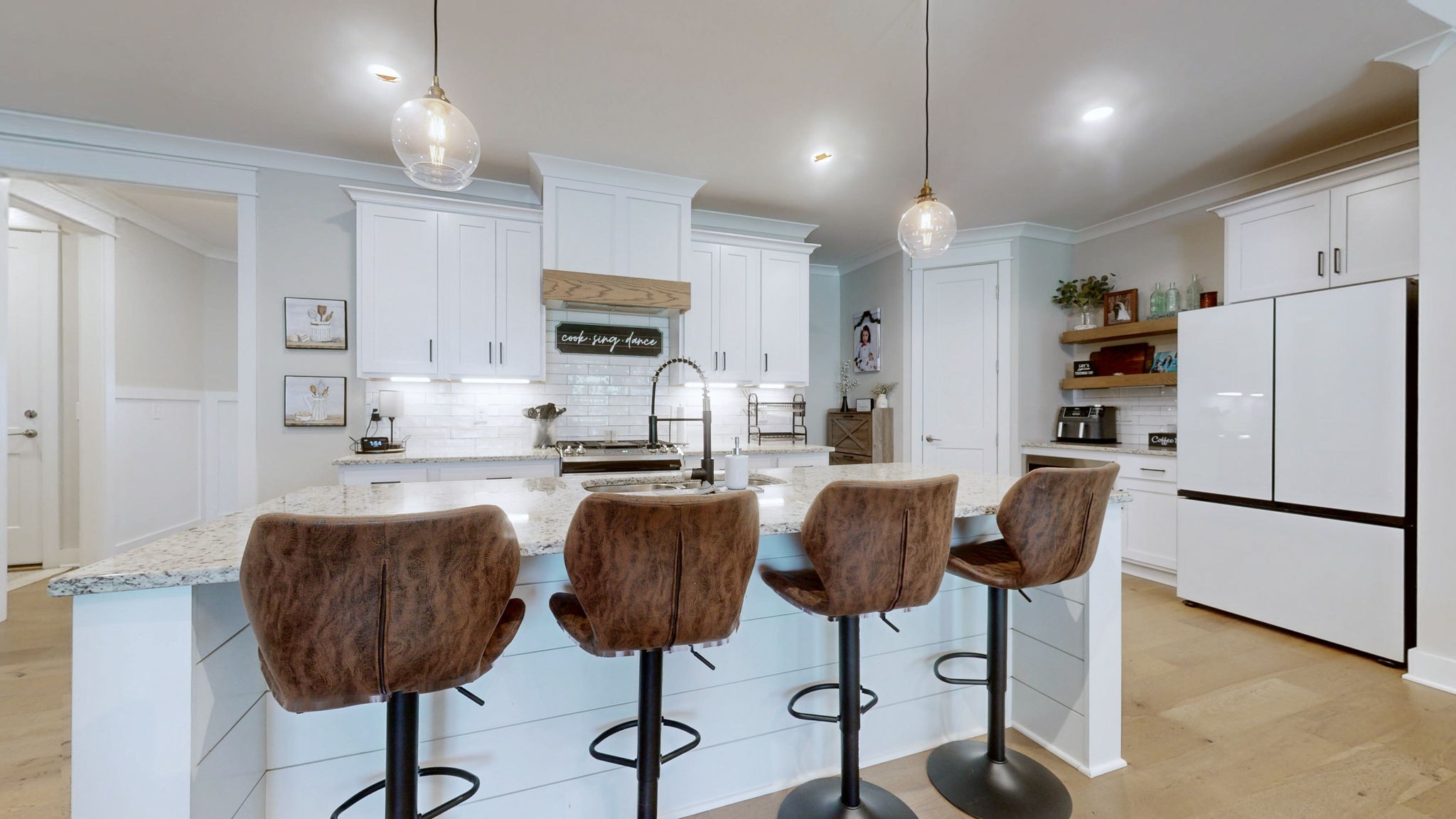 257 Hutch Ct