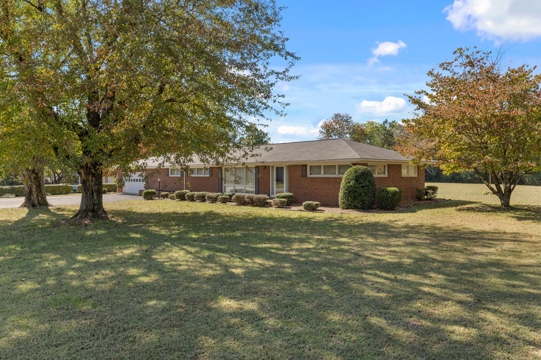 2763 Highway 43, N