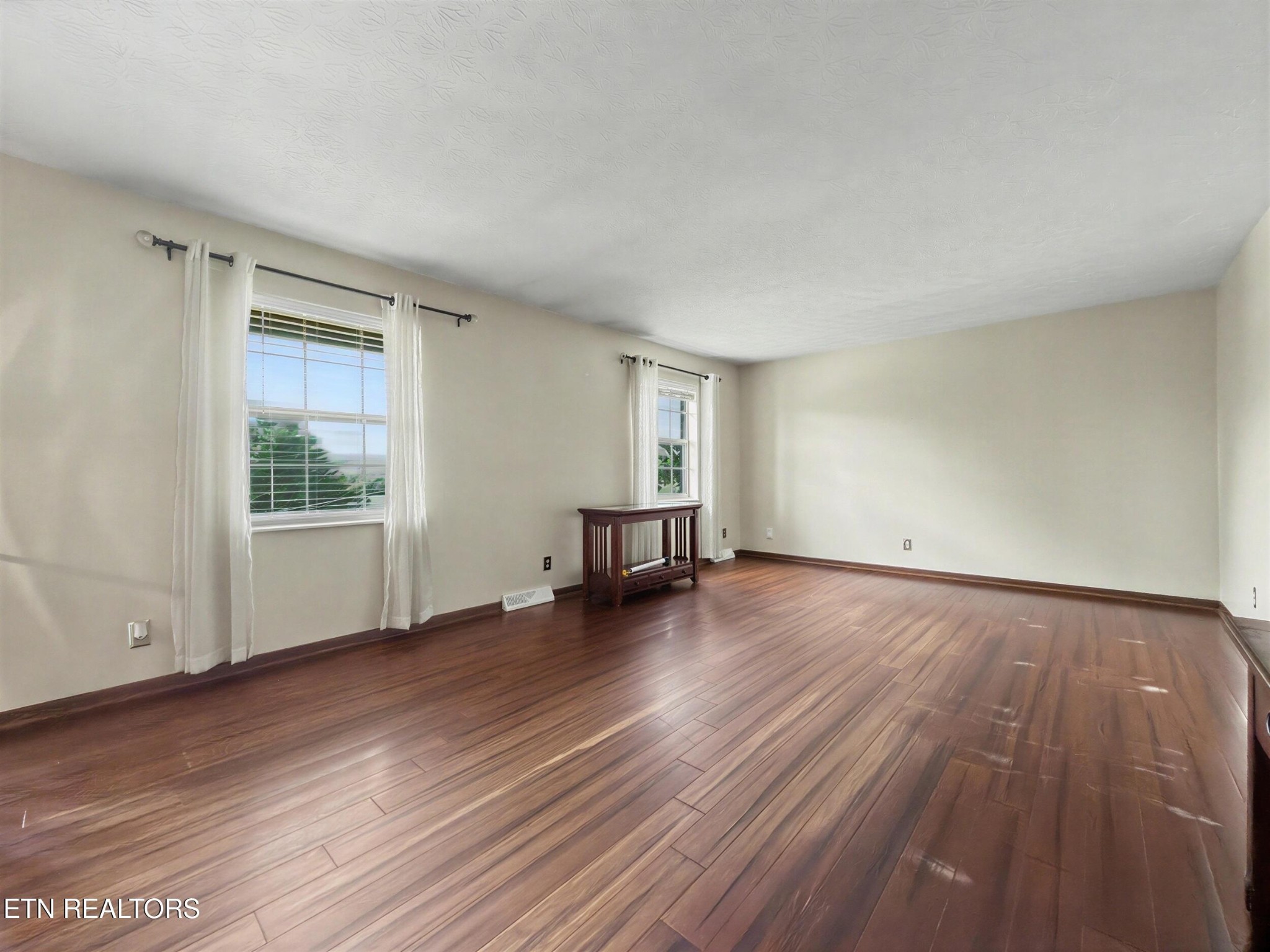 1421 Mount Vista Drive