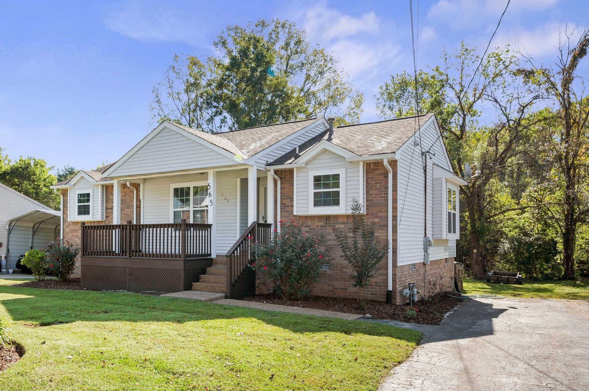 565 Michele Dr