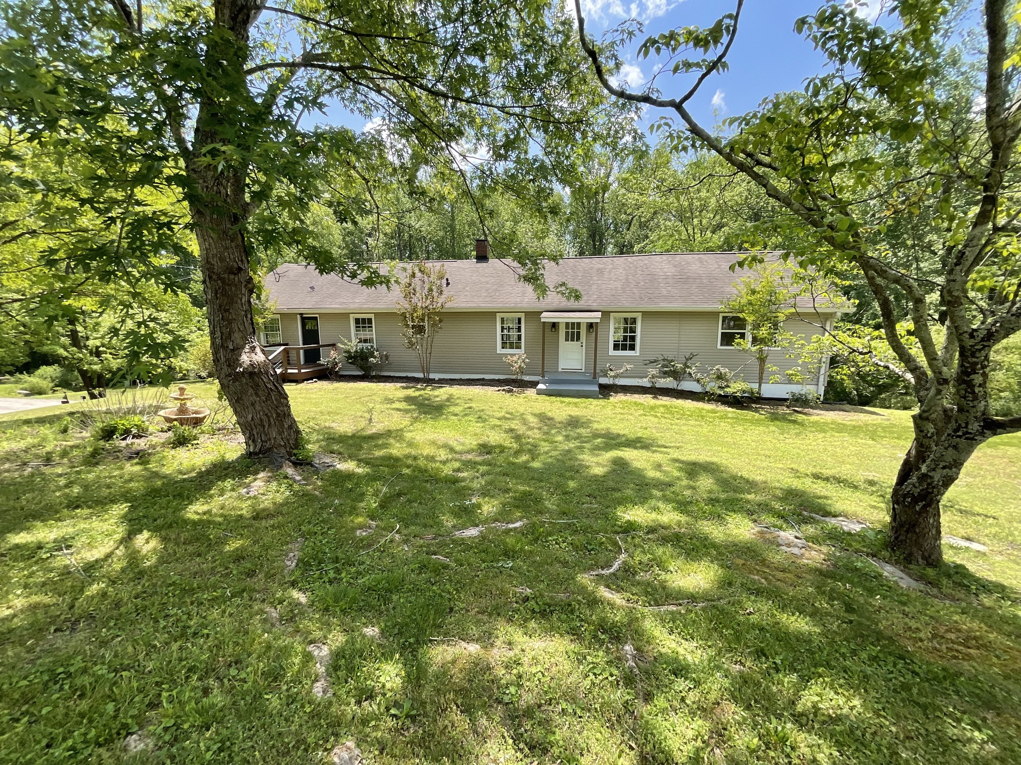 5843 Happy Hollow Ln