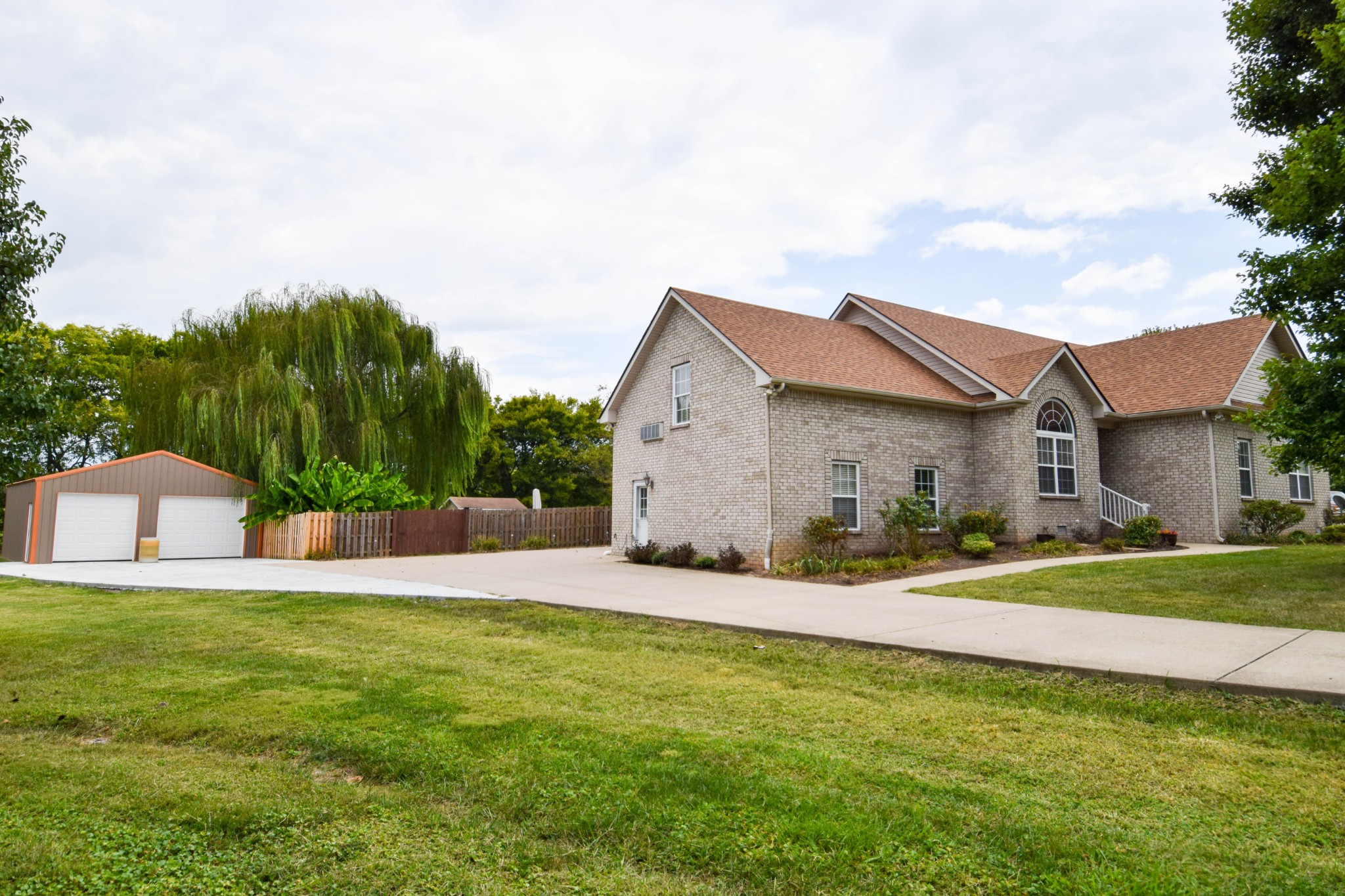 1003 Roland Ct