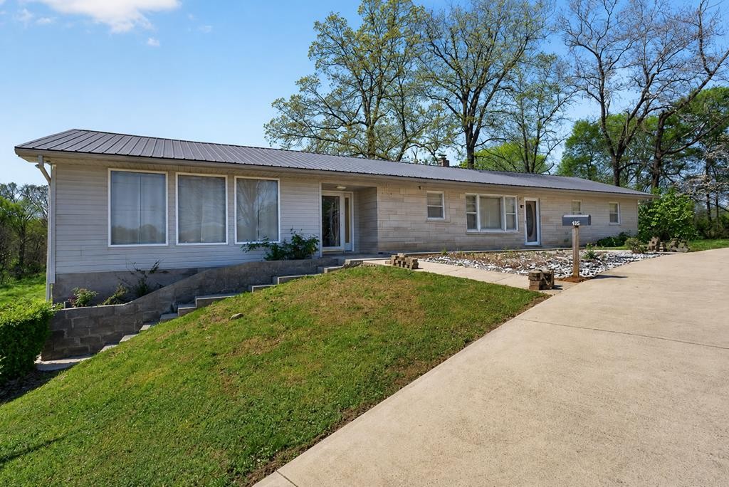 463 Franks Ferry Rd
