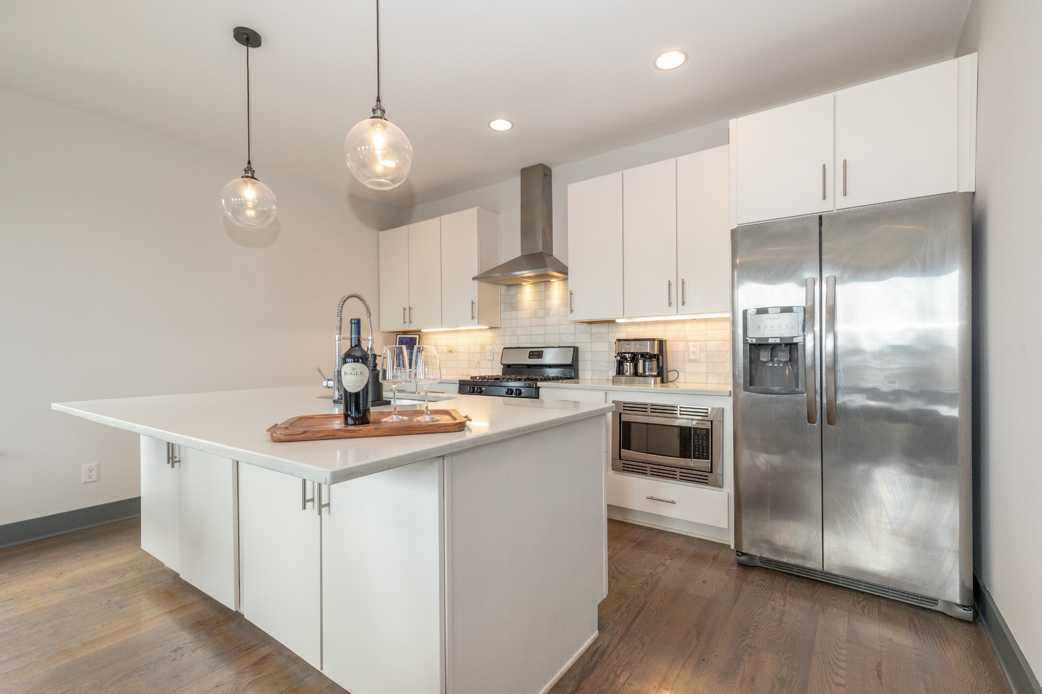 1208 Avondale Cir