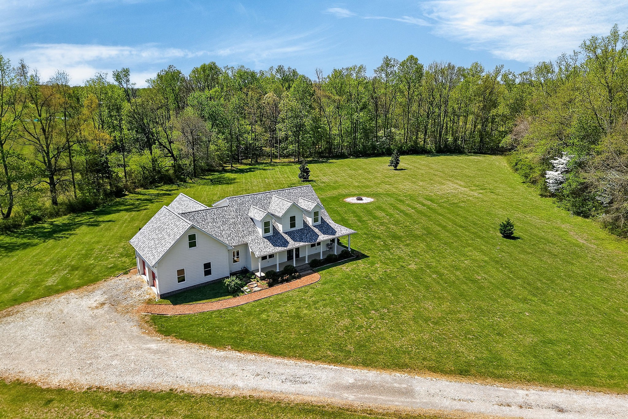 302 Ligon Ln
