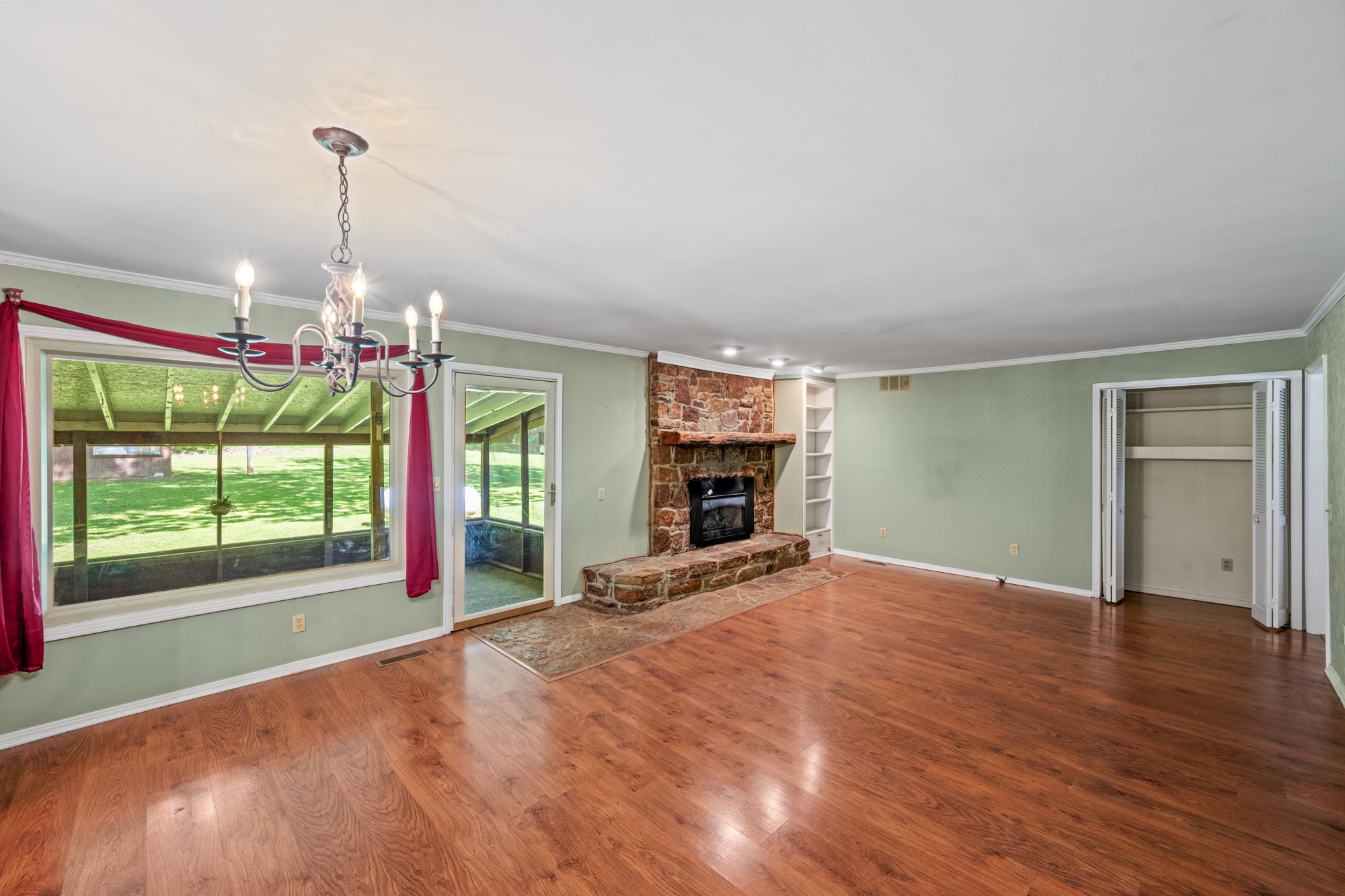 8932 Mount Carmel Rd
