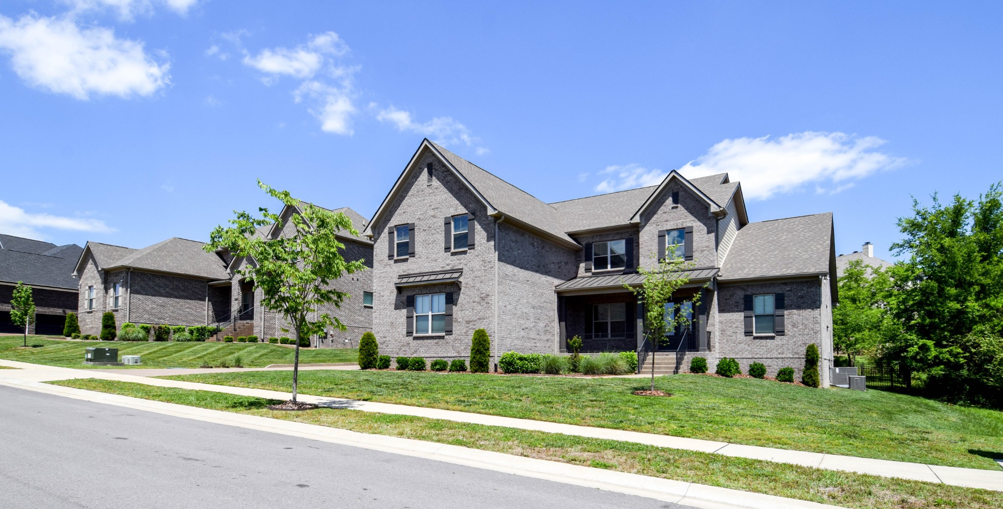 1002 Keeneland Dr