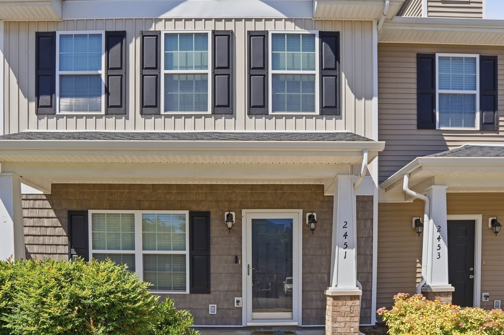 2451 New Holland Cir