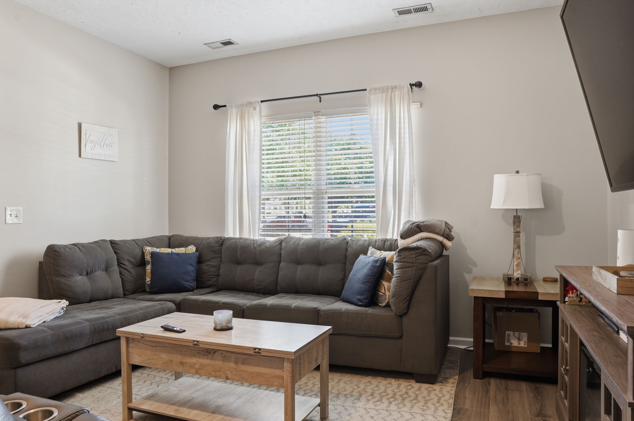 2451 New Holland Cir