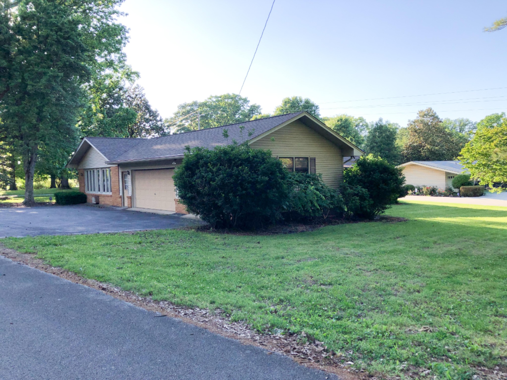 173 Country Club Ter