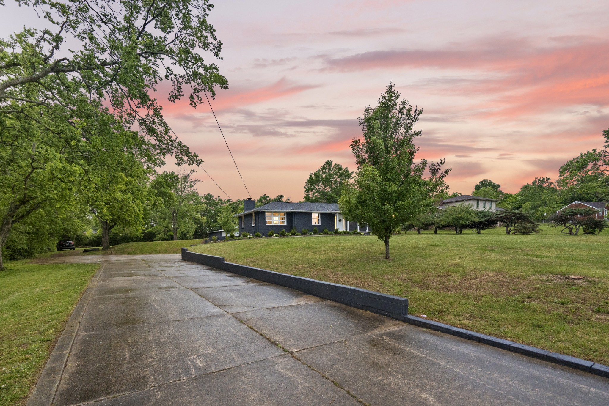 1175 Old Hickory Blvd