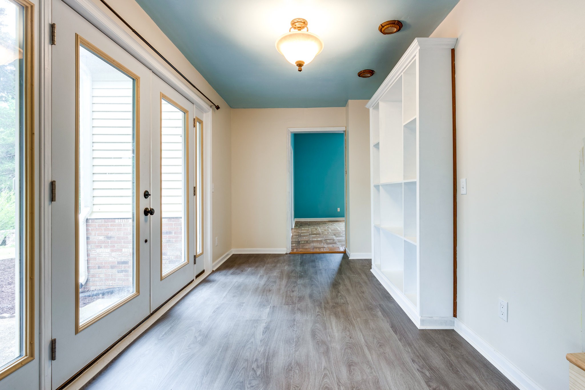 322 David St