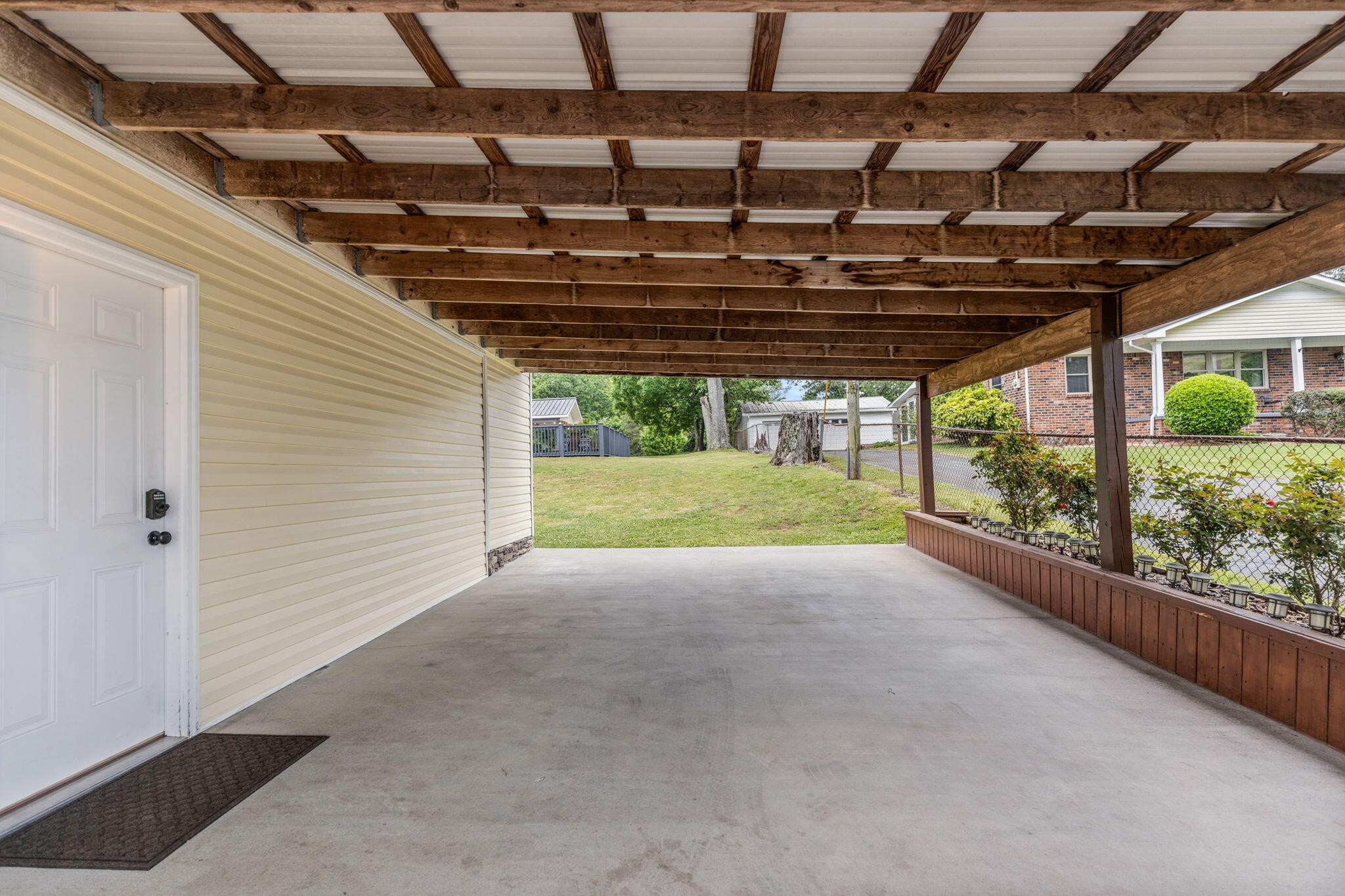 2213 Northeast, SE