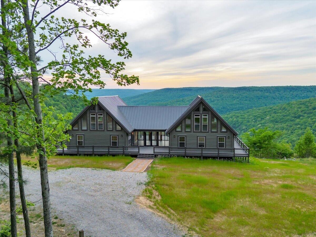 315 Morris Point Lane