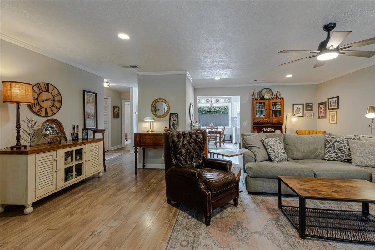 237 Highland Villa Cir