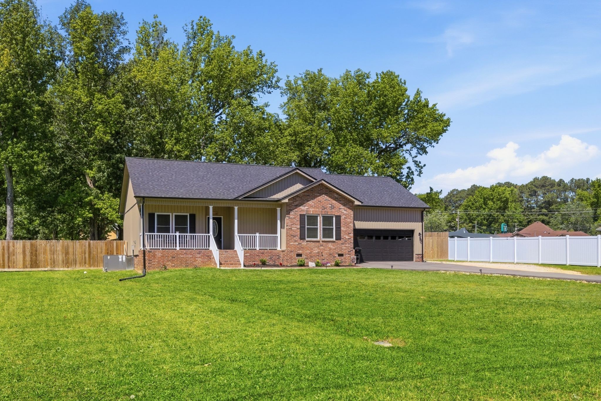 208 Avalon Dr
