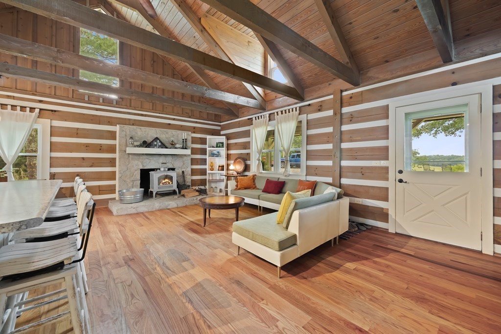 200 Duke Ln
