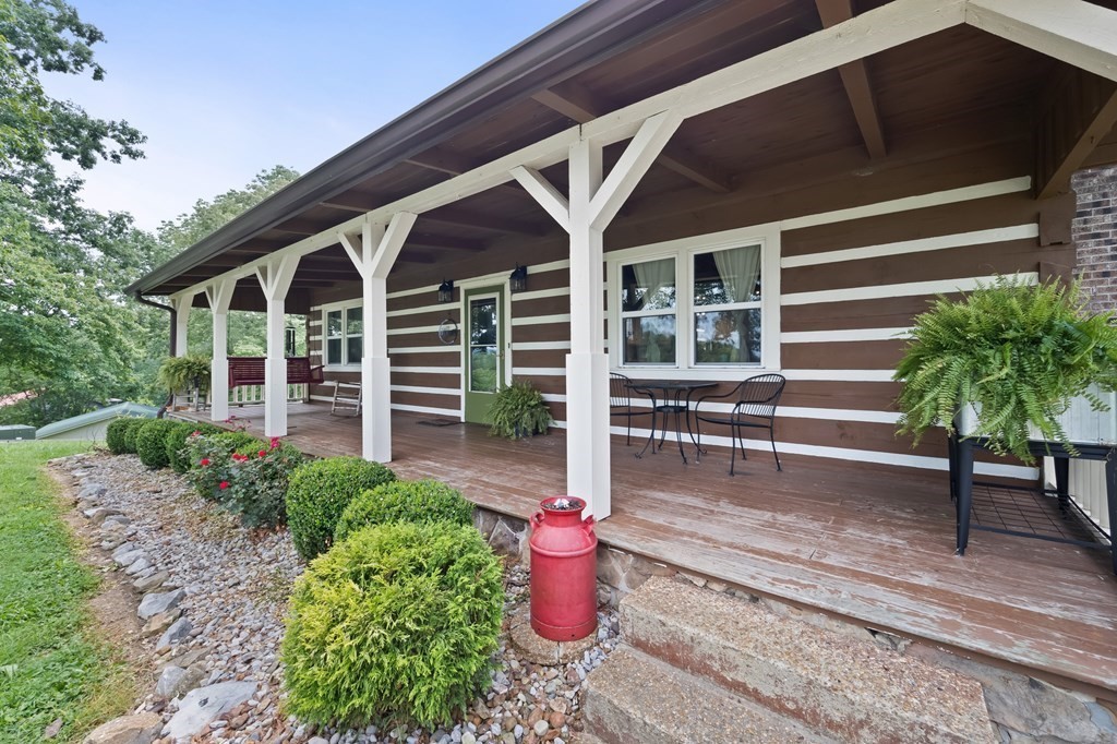 200 Duke Ln