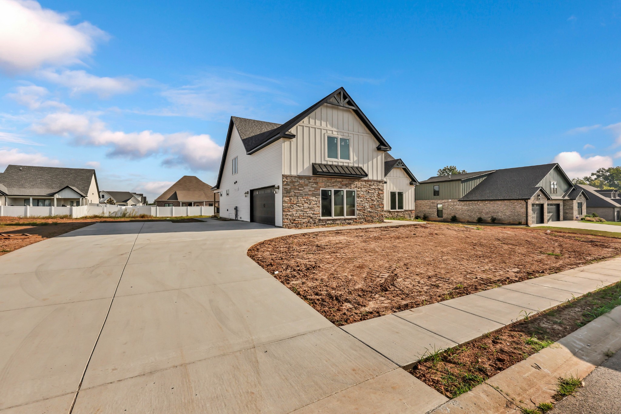 2473 Ellsworth Dr