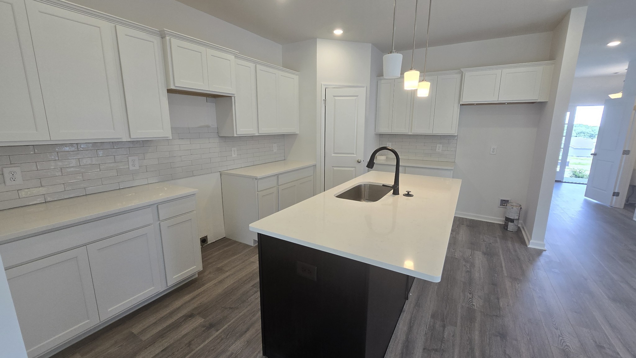 6104 Saxlingham Pl