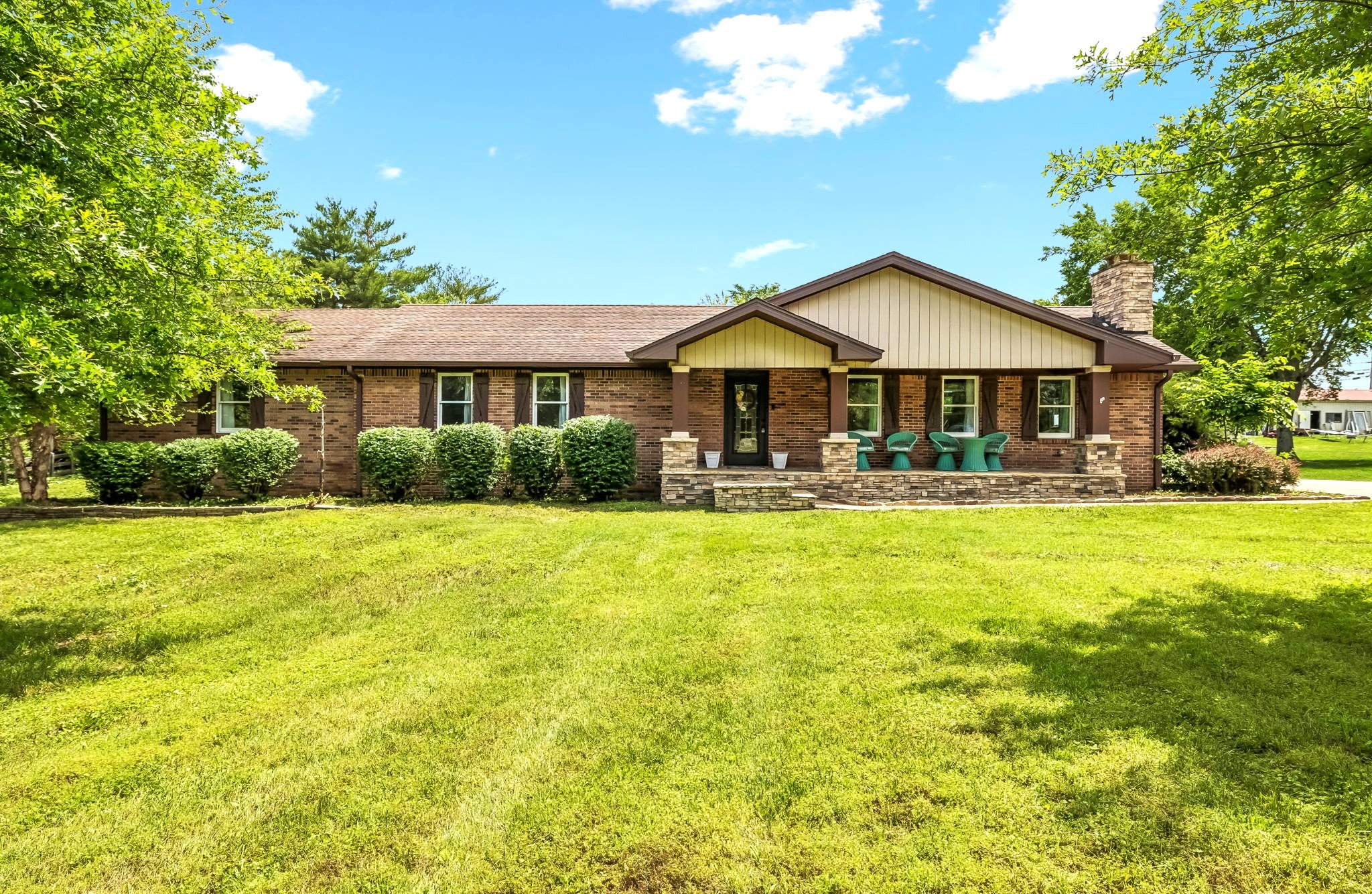 2446 Hwy 31, E