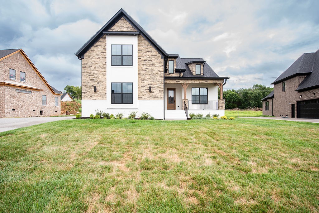2928 Carisbrooke Dr