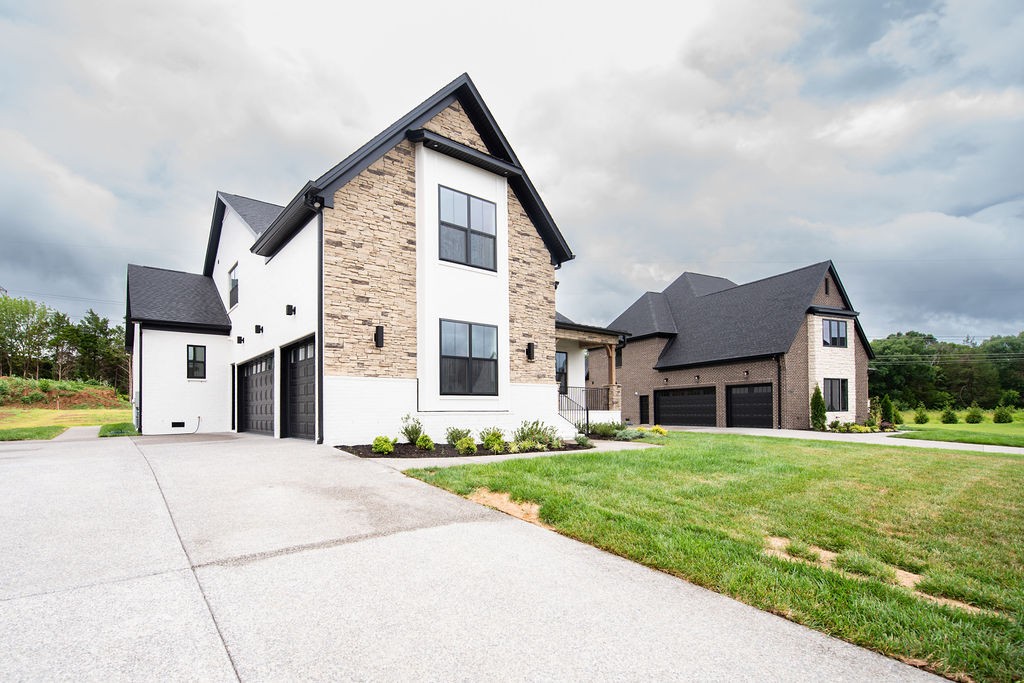 2928 Carisbrooke Dr