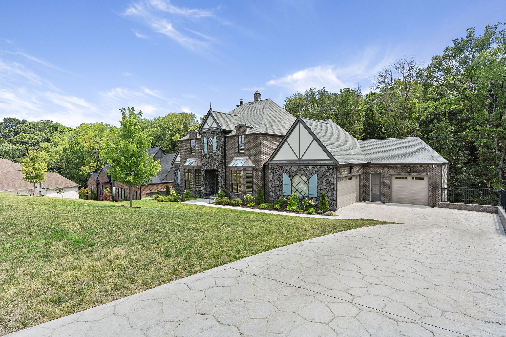 1601 Eastwood Dr