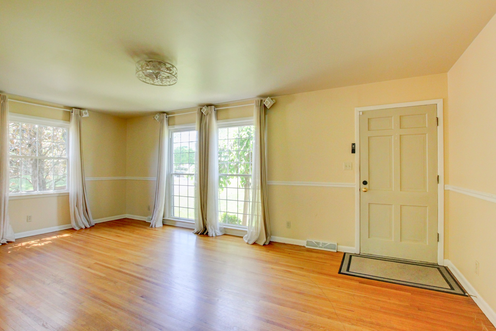 567 Chesterfield Dr