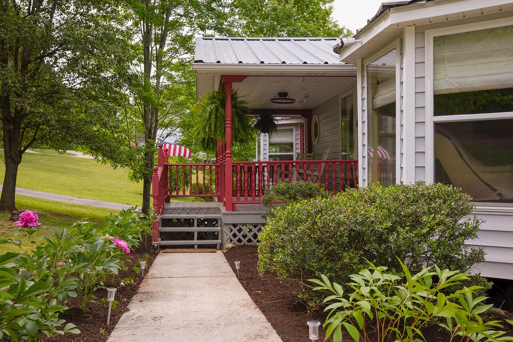 263 River Oaks Drive
